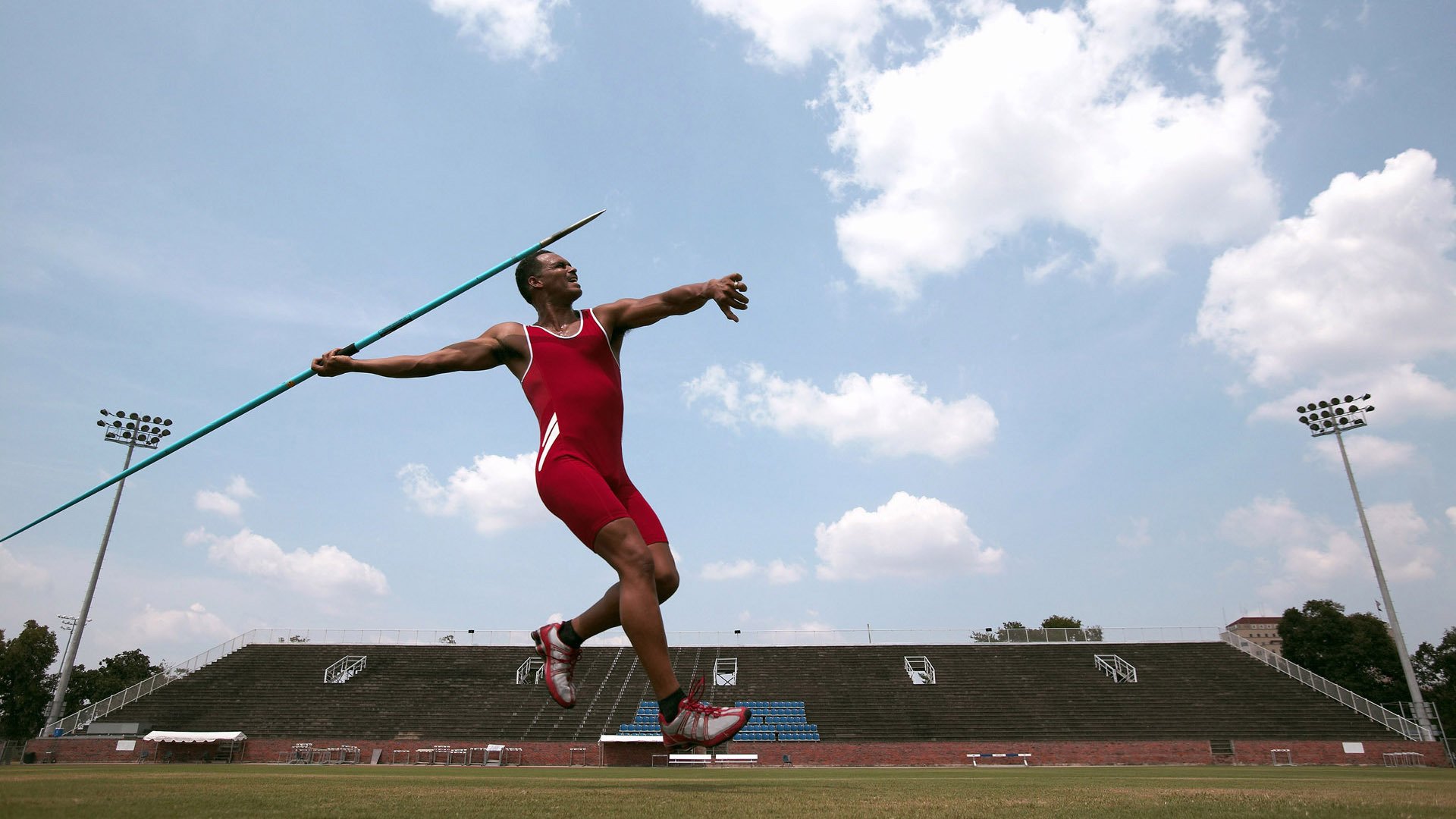 欧冠淘汰赛之夜，阿什拉夫用一剑封喉证明，他已是世界级边翼的代名词
