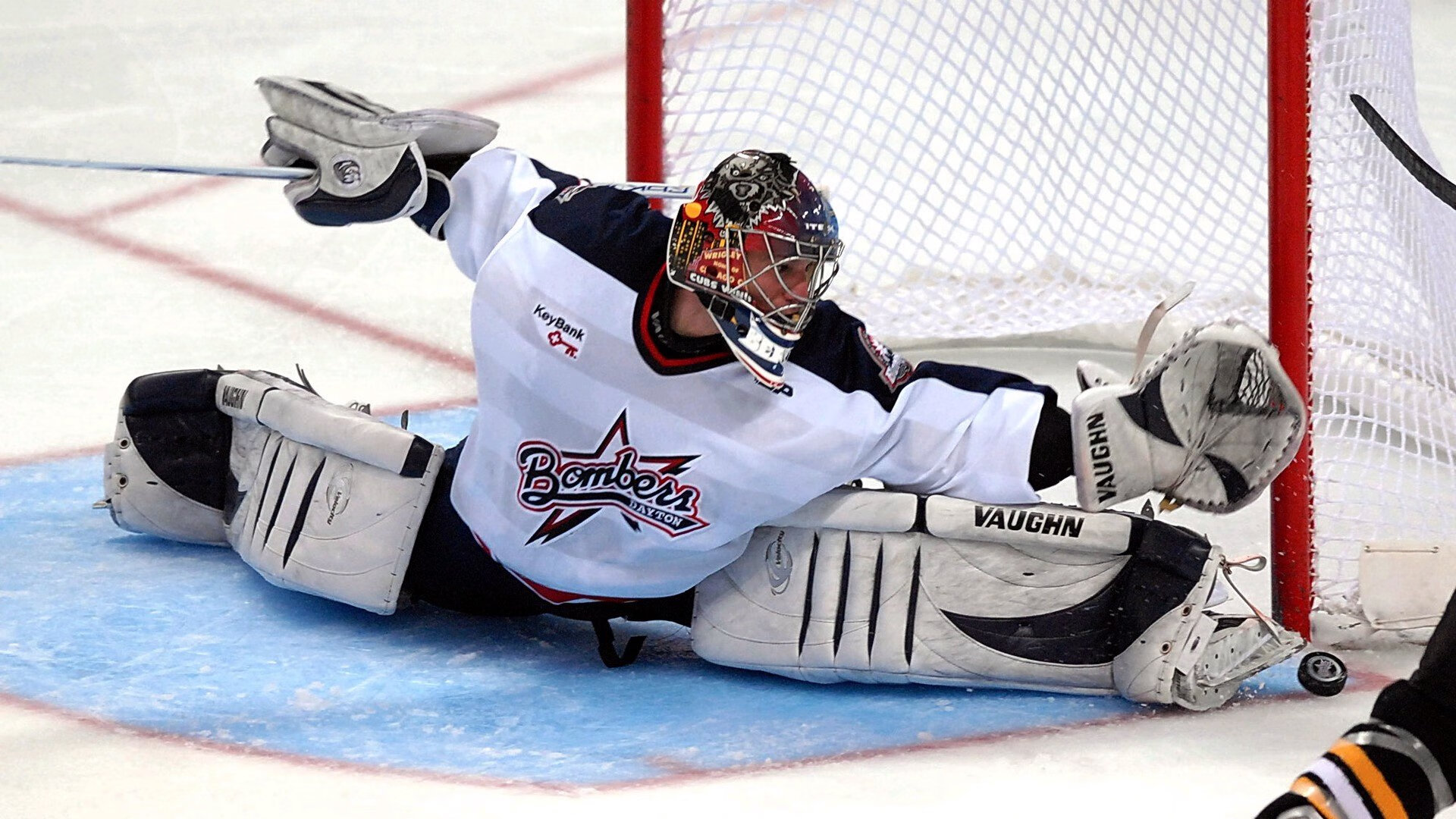 极速与铁血，F1巴林揭幕战与CBA巅峰对决的跨界启示