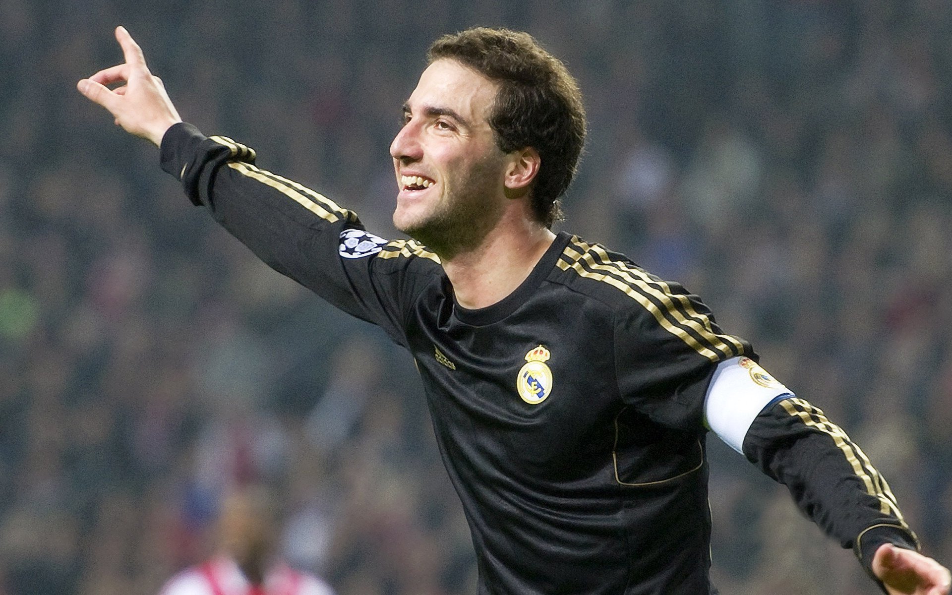 羽坛新篇，陈雨菲点燃赛场，中国队轻取德国队展王者之风